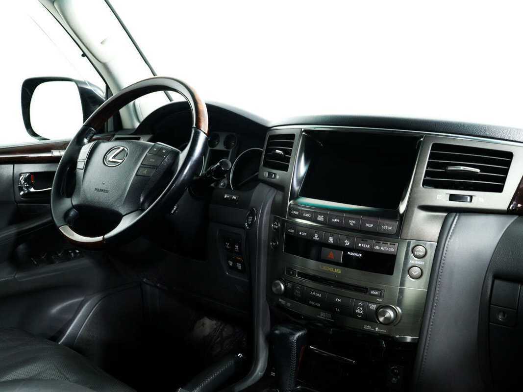 Lexus LX с пробегом — 2009 год. Фото: #8