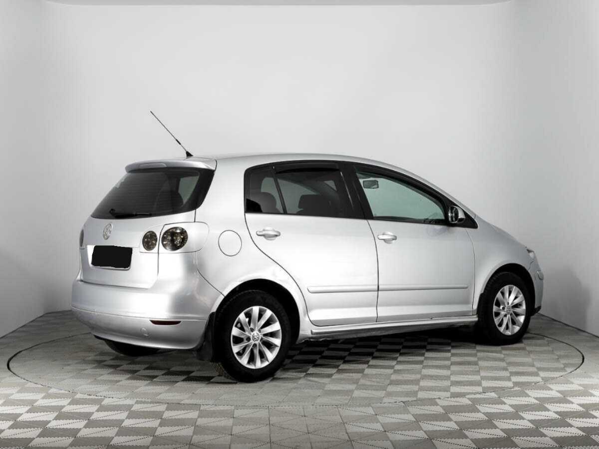 Volkswagen Golf Plus с пробегом — 2008 год. Фото: #4