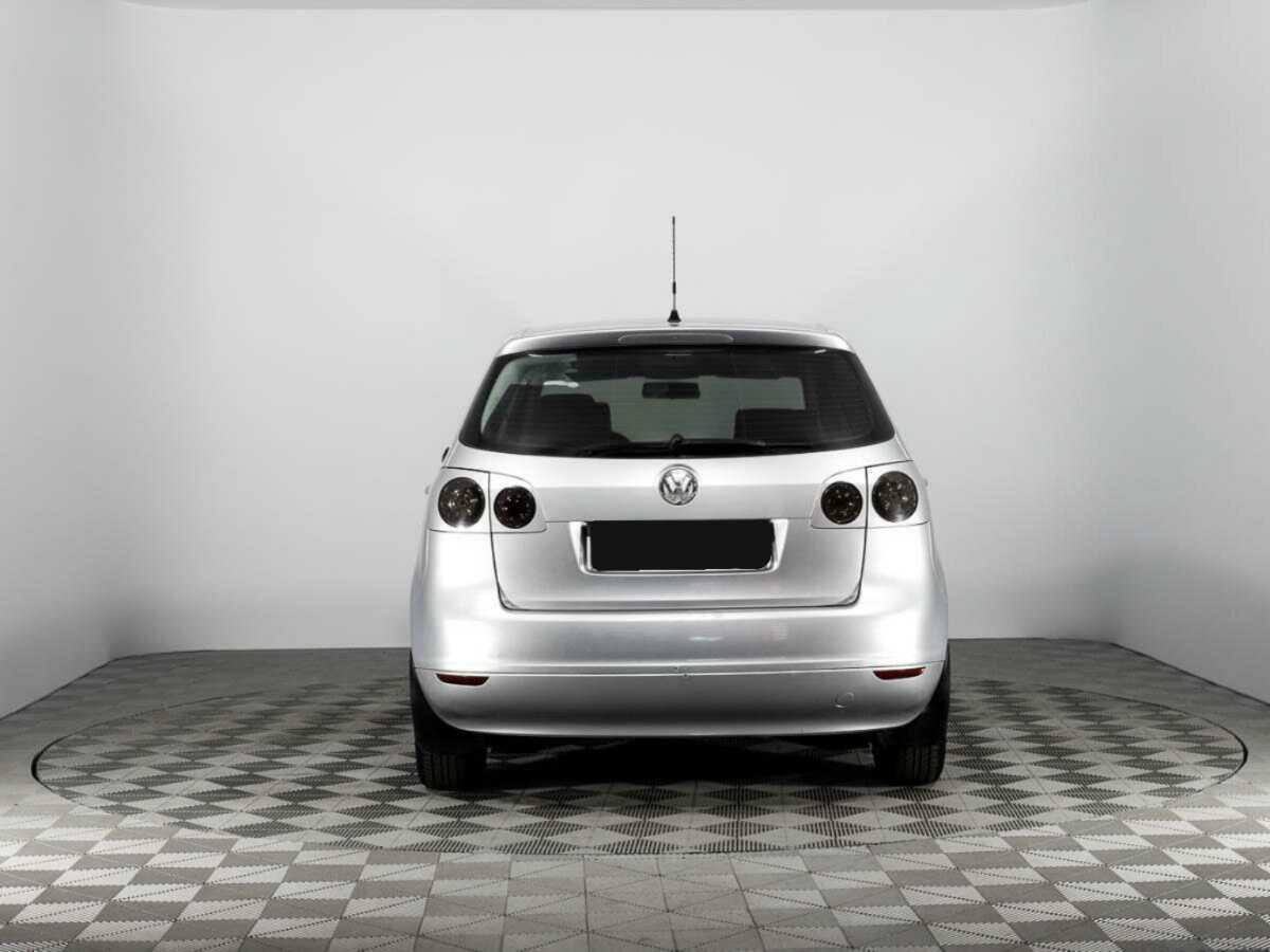 Volkswagen Golf Plus с пробегом — 2008 год. Фото: #5