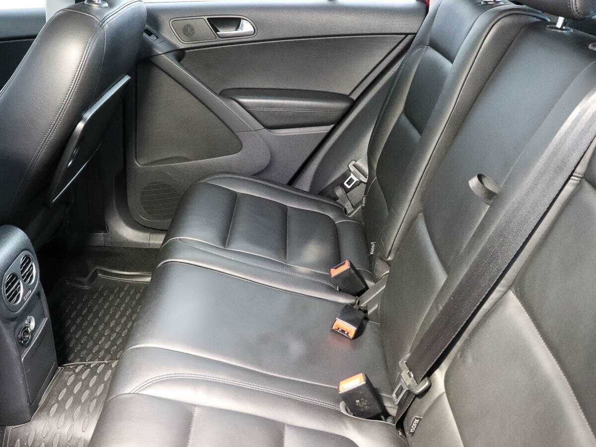 Volkswagen Tiguan с пробегом — 2011 год. Фото: #9