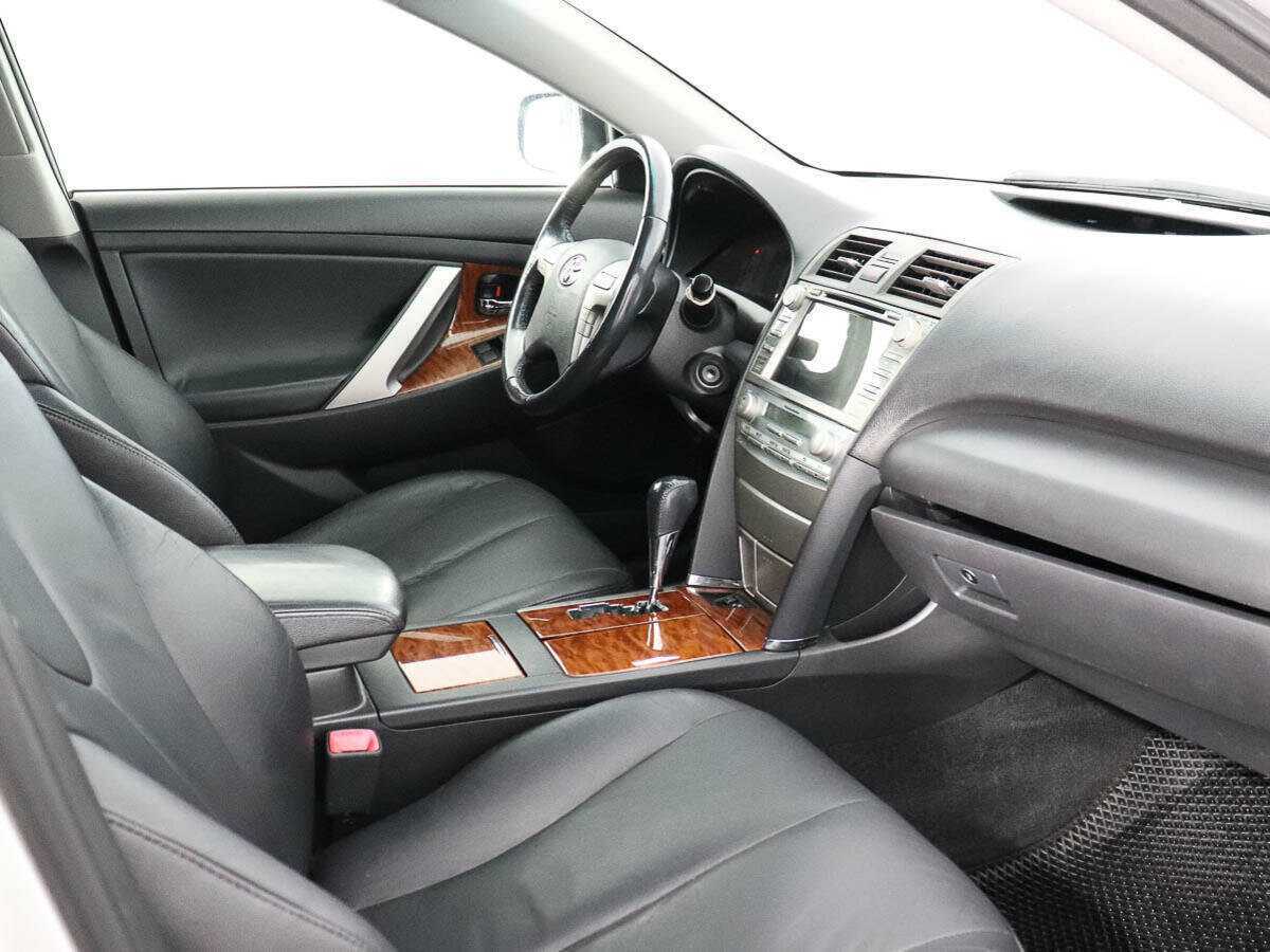 Toyota Camry с пробегом — 2007 год. Фото: #8