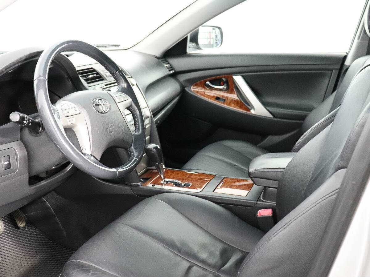 Toyota Camry с пробегом — 2007 год. Фото: #10