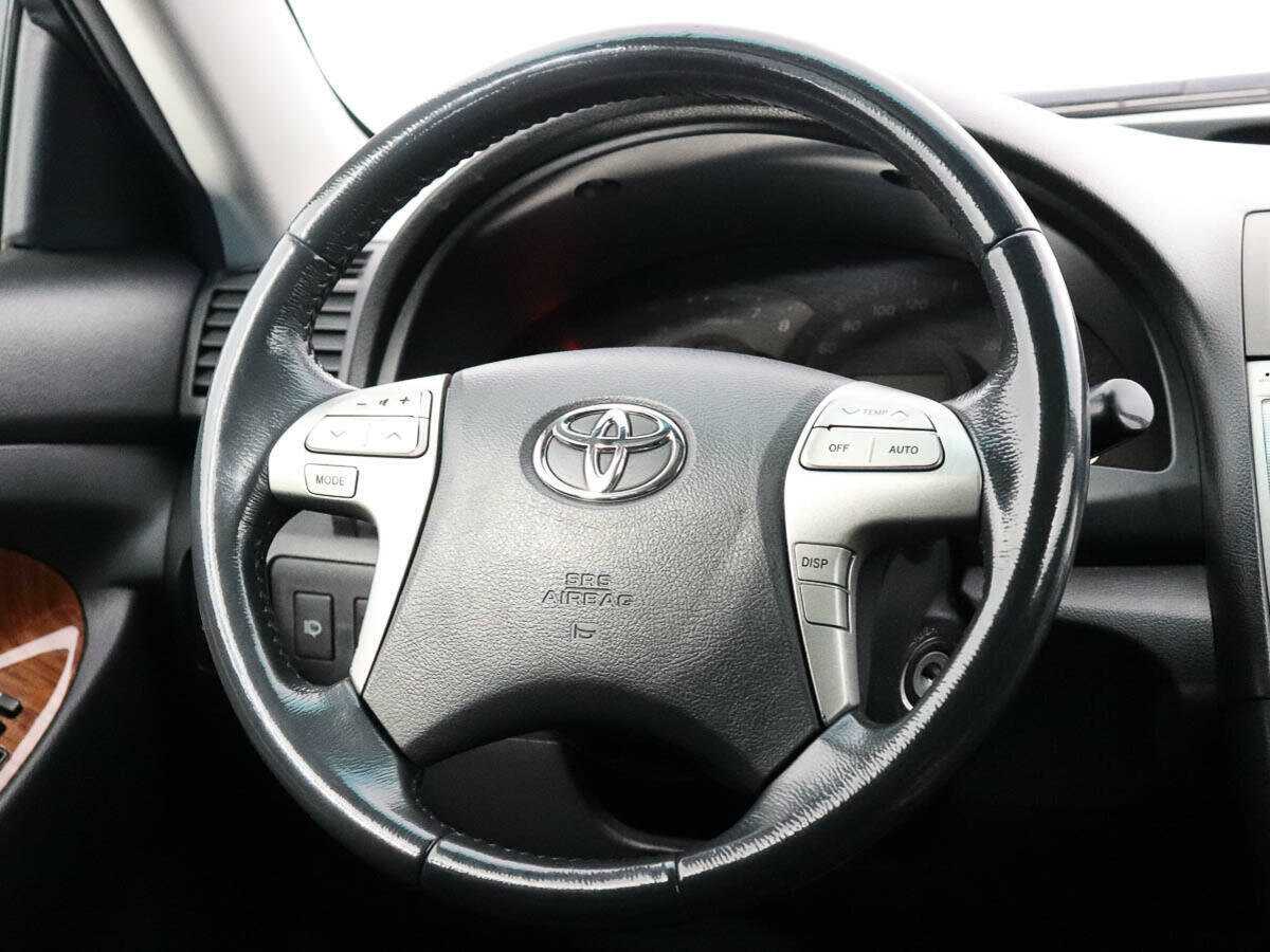 Toyota Camry с пробегом — 2007 год. Фото: #17