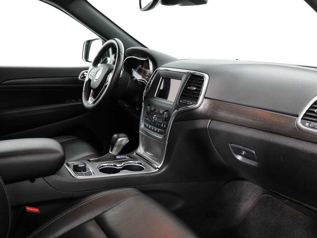 Jeep Grand Cherokee с пробегом — 2018 год. Фото: #7