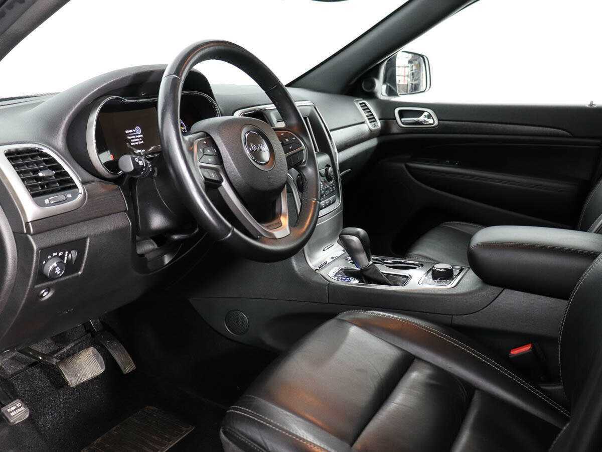 Jeep Grand Cherokee с пробегом — 2018 год. Фото: #8