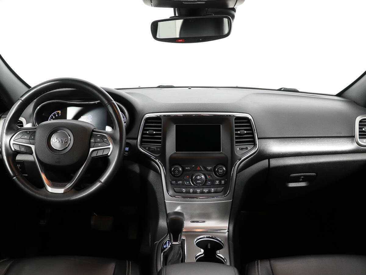 Jeep Grand Cherokee с пробегом — 2018 год. Фото: #11