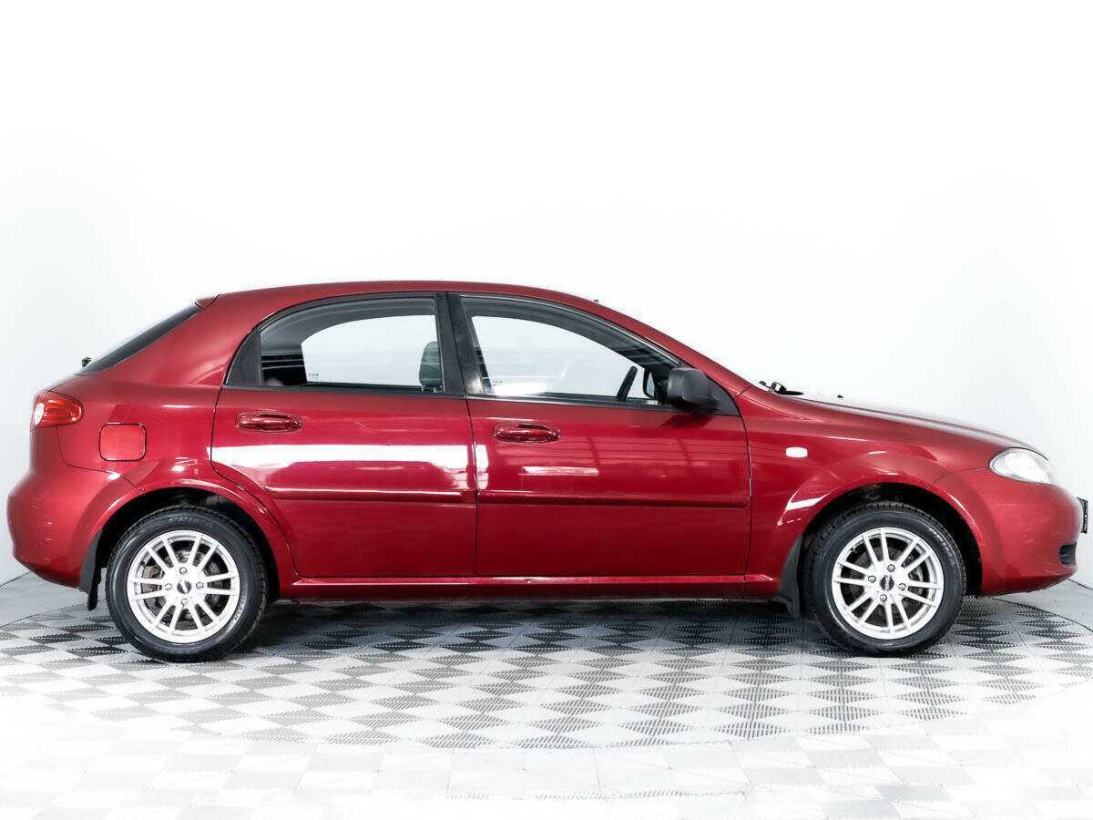 Chevrolet Lacetti с пробегом — 2010 год. Фото: #2