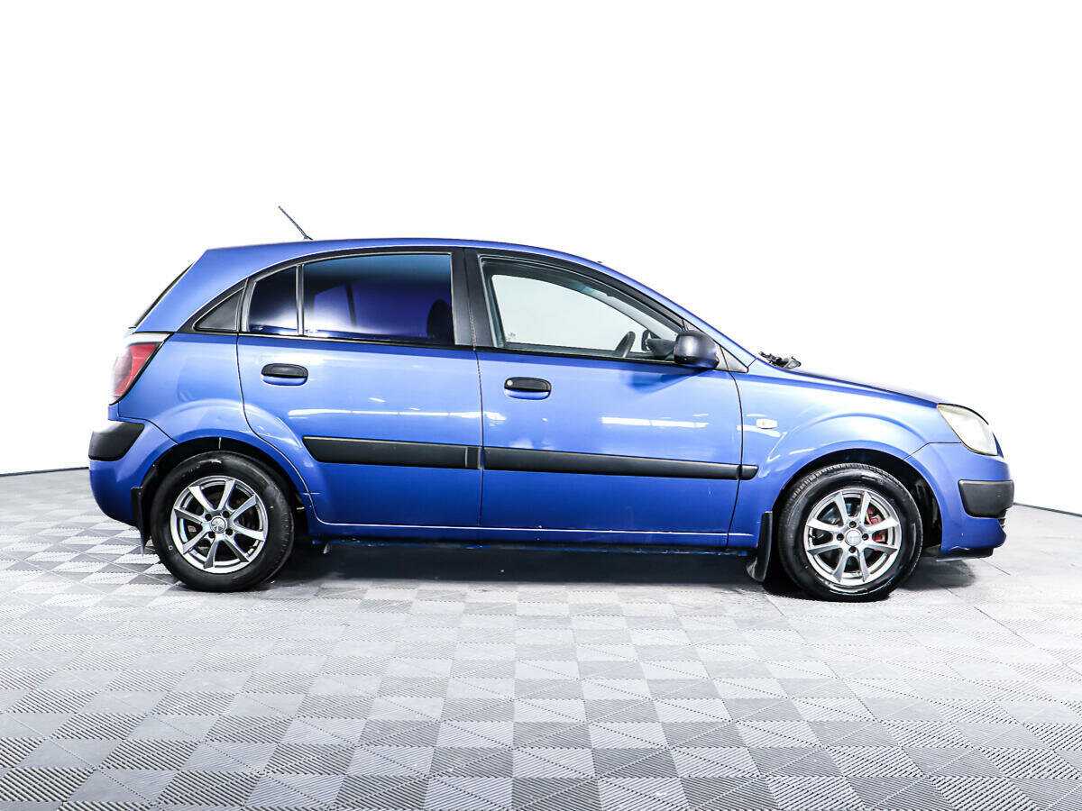 Kia Rio с пробегом — 2006 год. Фото: #3