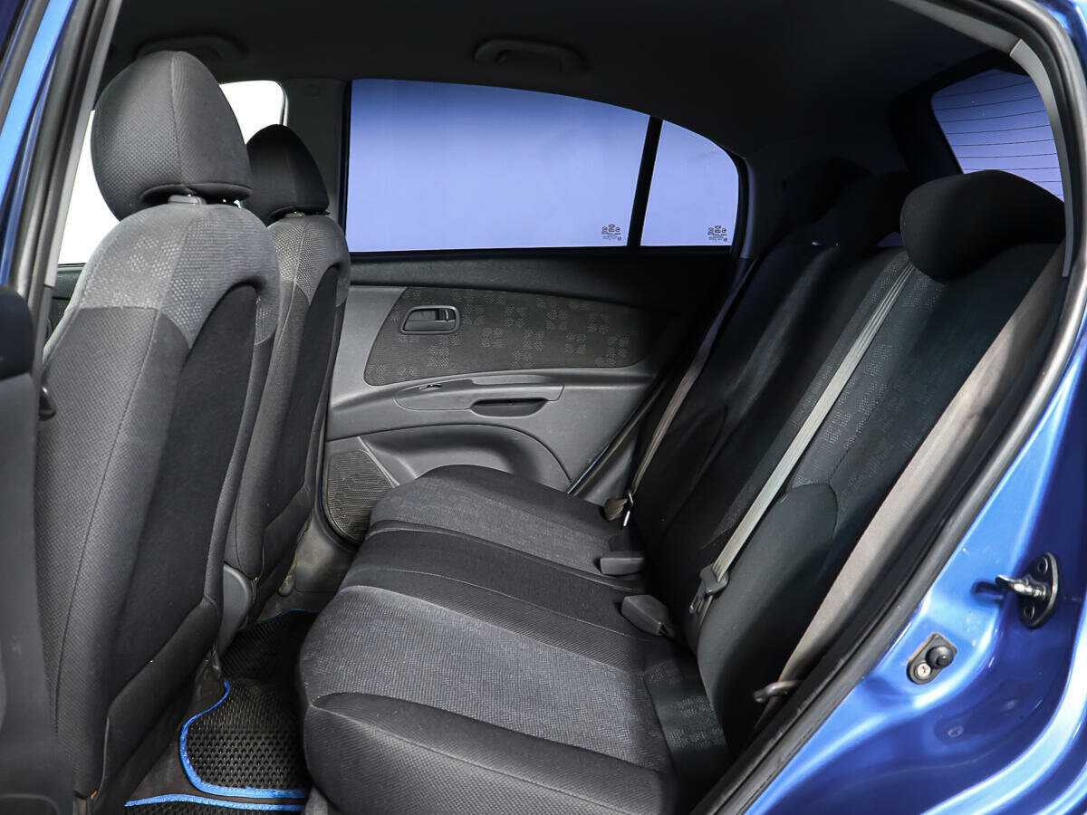 Kia Rio с пробегом — 2006 год. Фото: #9