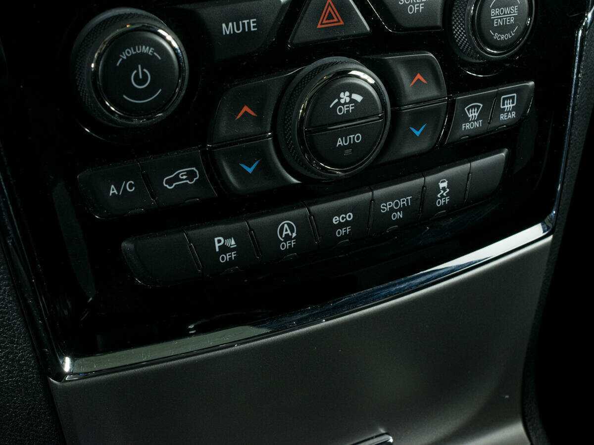 Jeep Grand Cherokee с пробегом — 2019 год. Фото: #22