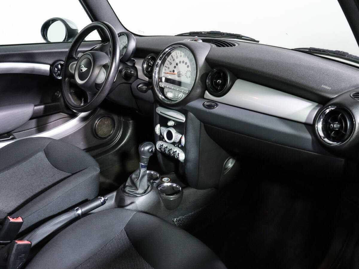 Mini Hatch с пробегом — 2008 год. Фото: #6