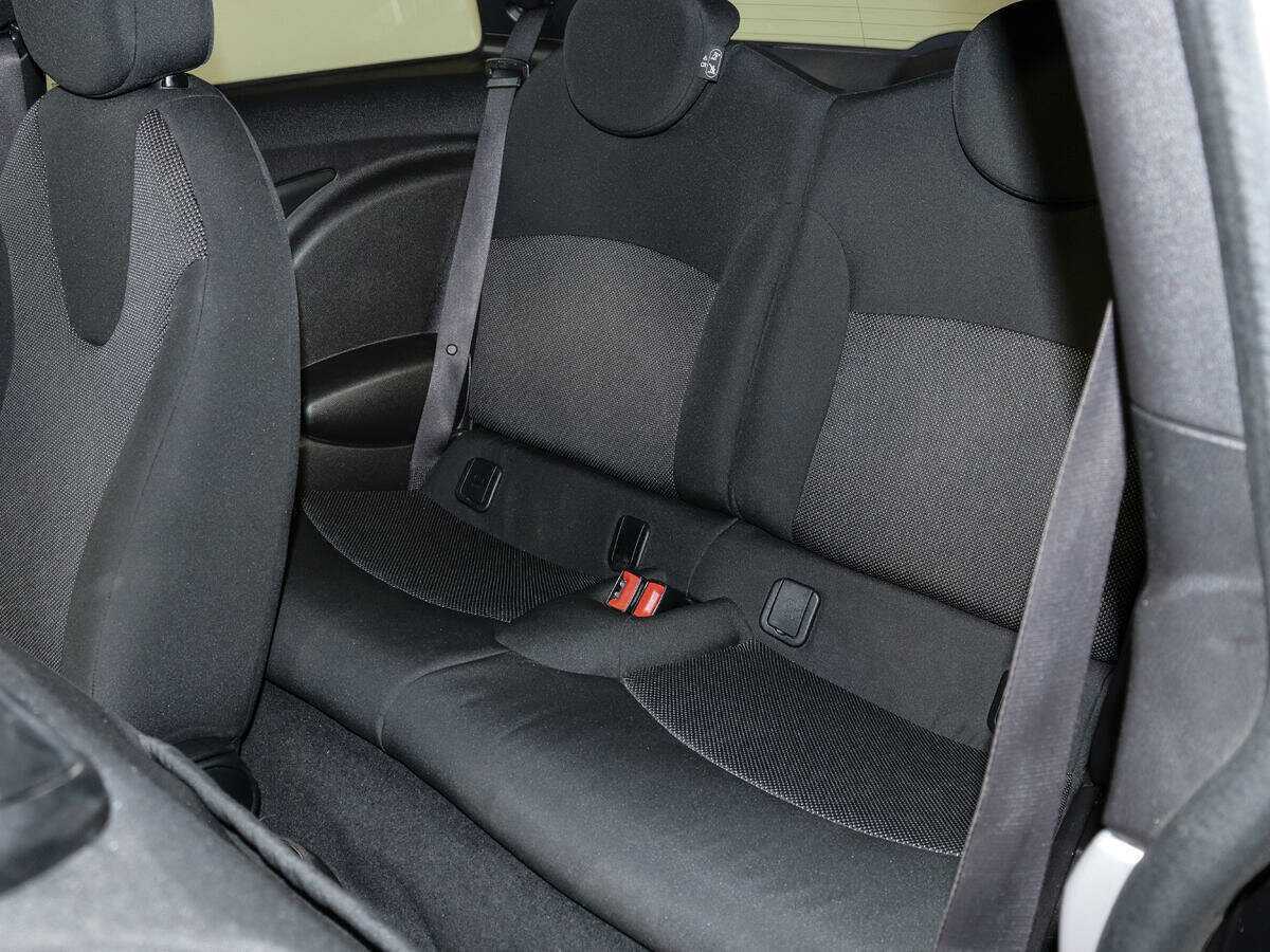 Mini Hatch с пробегом — 2008 год. Фото: #7