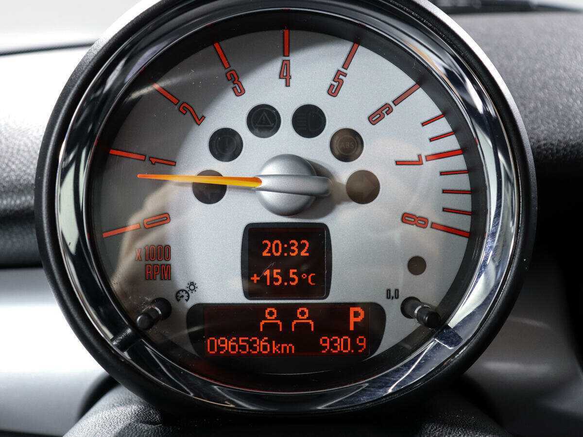 Mini Hatch с пробегом — 2008 год. Фото: #8