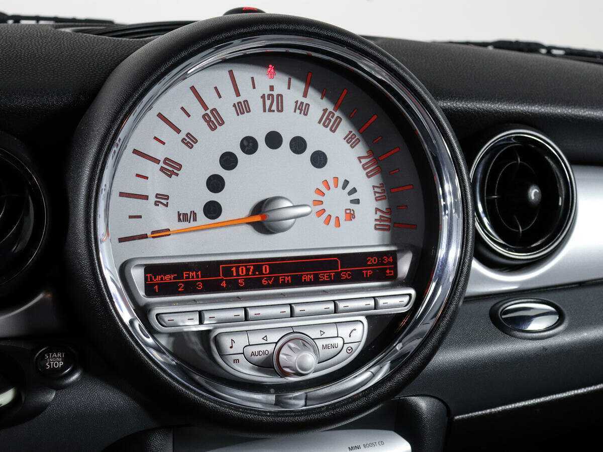 Mini Hatch с пробегом — 2008 год. Фото: #13