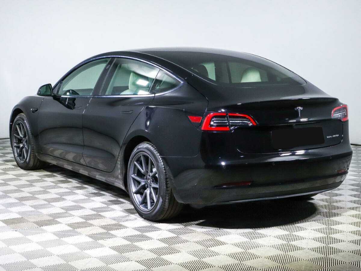 Tesla Model 3 с пробегом — 2021 год. Фото: #6