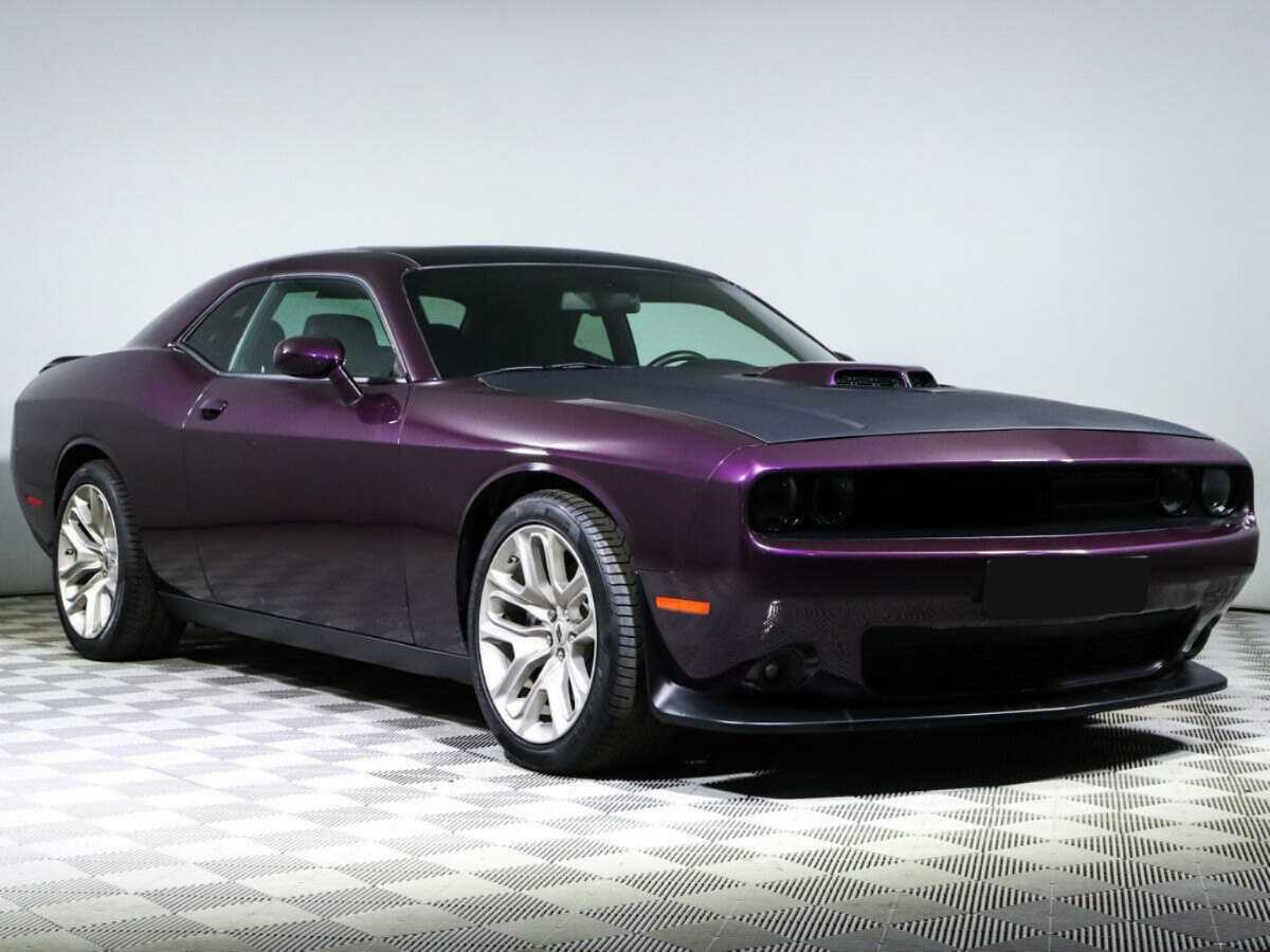 Dodge Challenger с пробегом — 2020 год. Фото: #2