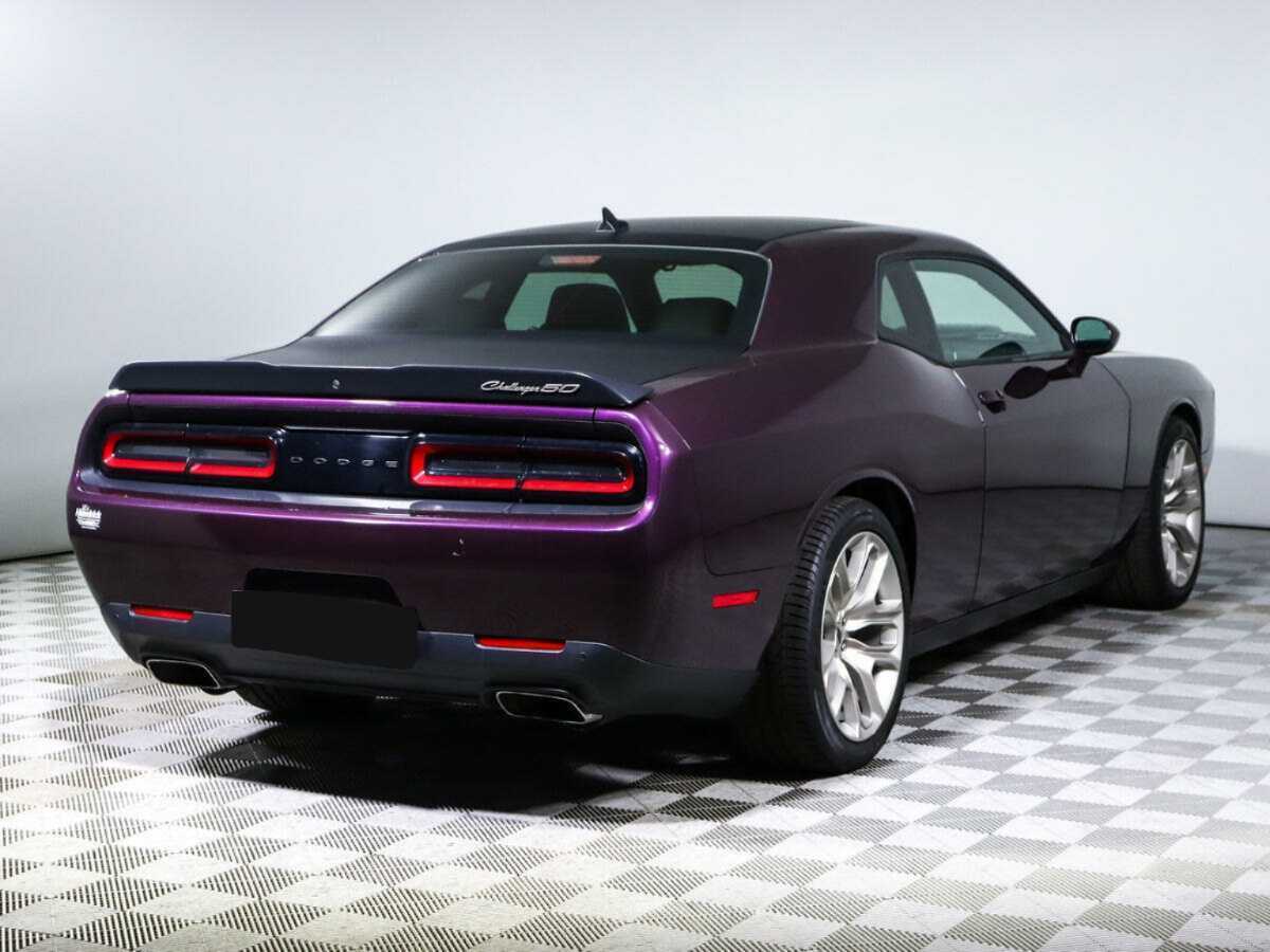 Dodge Challenger с пробегом — 2020 год. Фото: #3