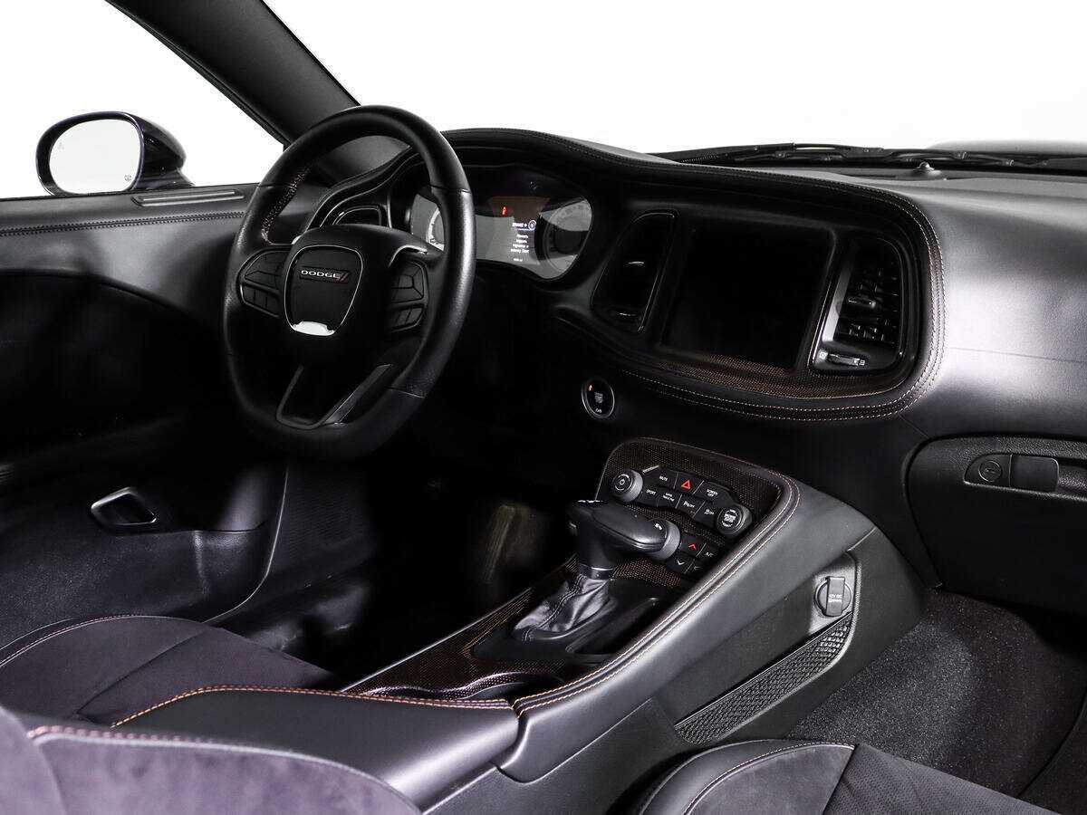 Dodge Challenger с пробегом — 2020 год. Фото: #6