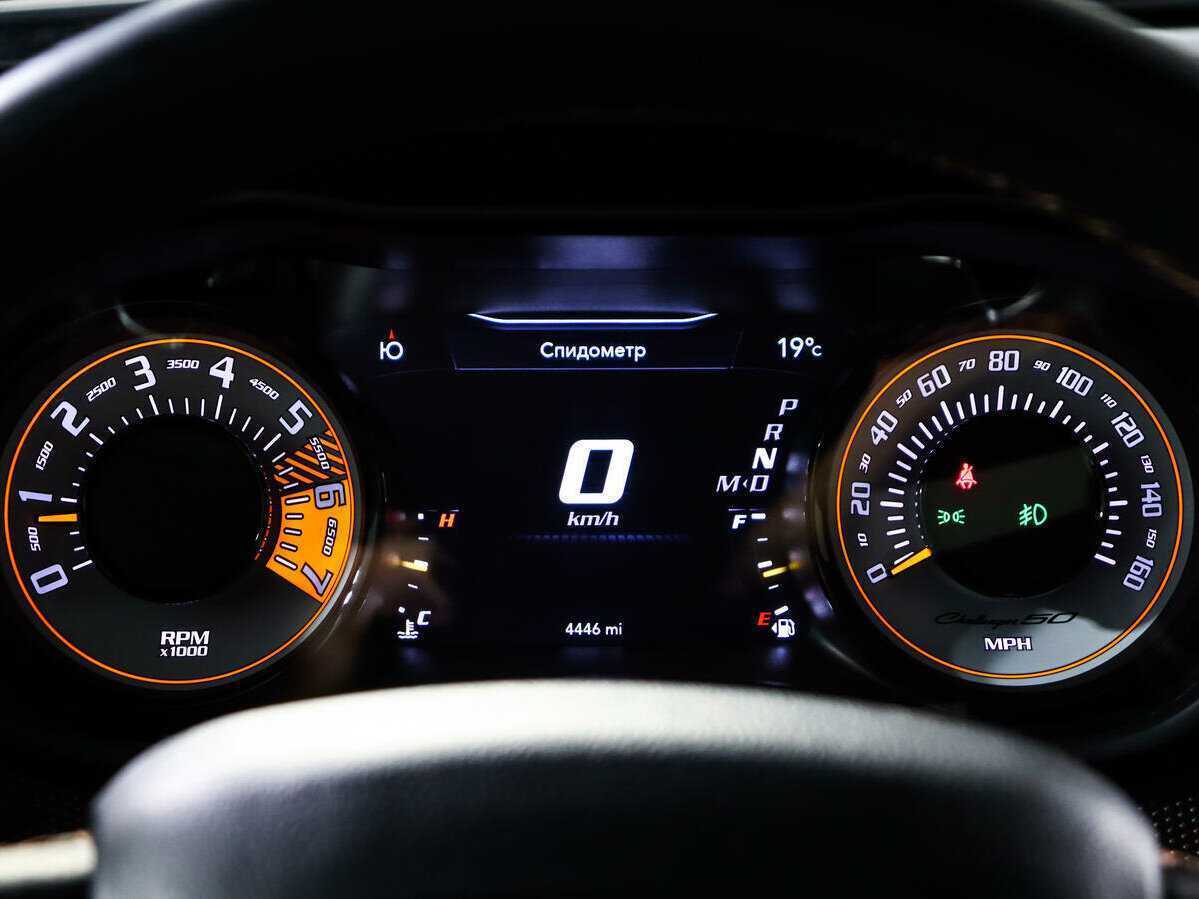 Dodge Challenger с пробегом — 2020 год. Фото: #8