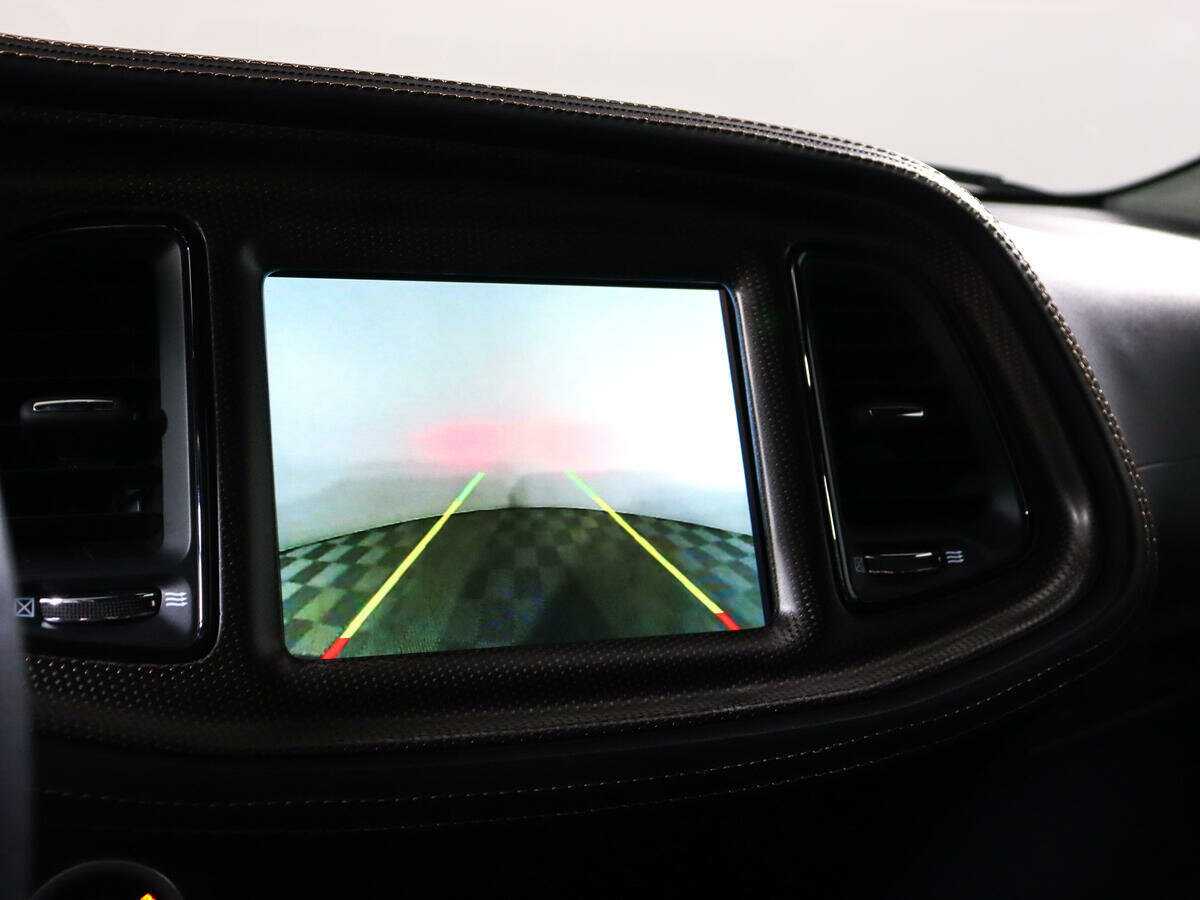 Dodge Challenger с пробегом — 2020 год. Фото: #13