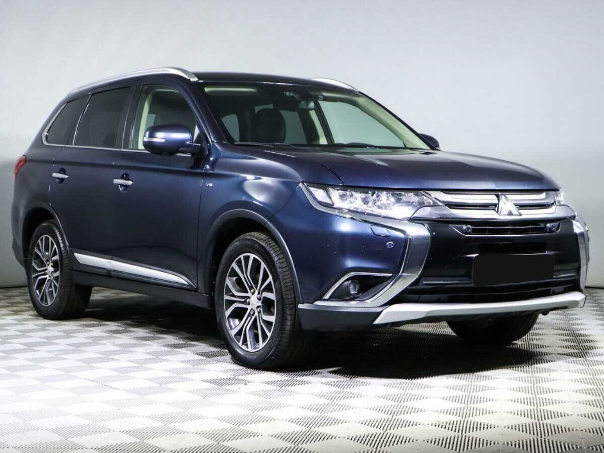 Mitsubishi Outlander с пробегом — 2017 год. Фото: #2
