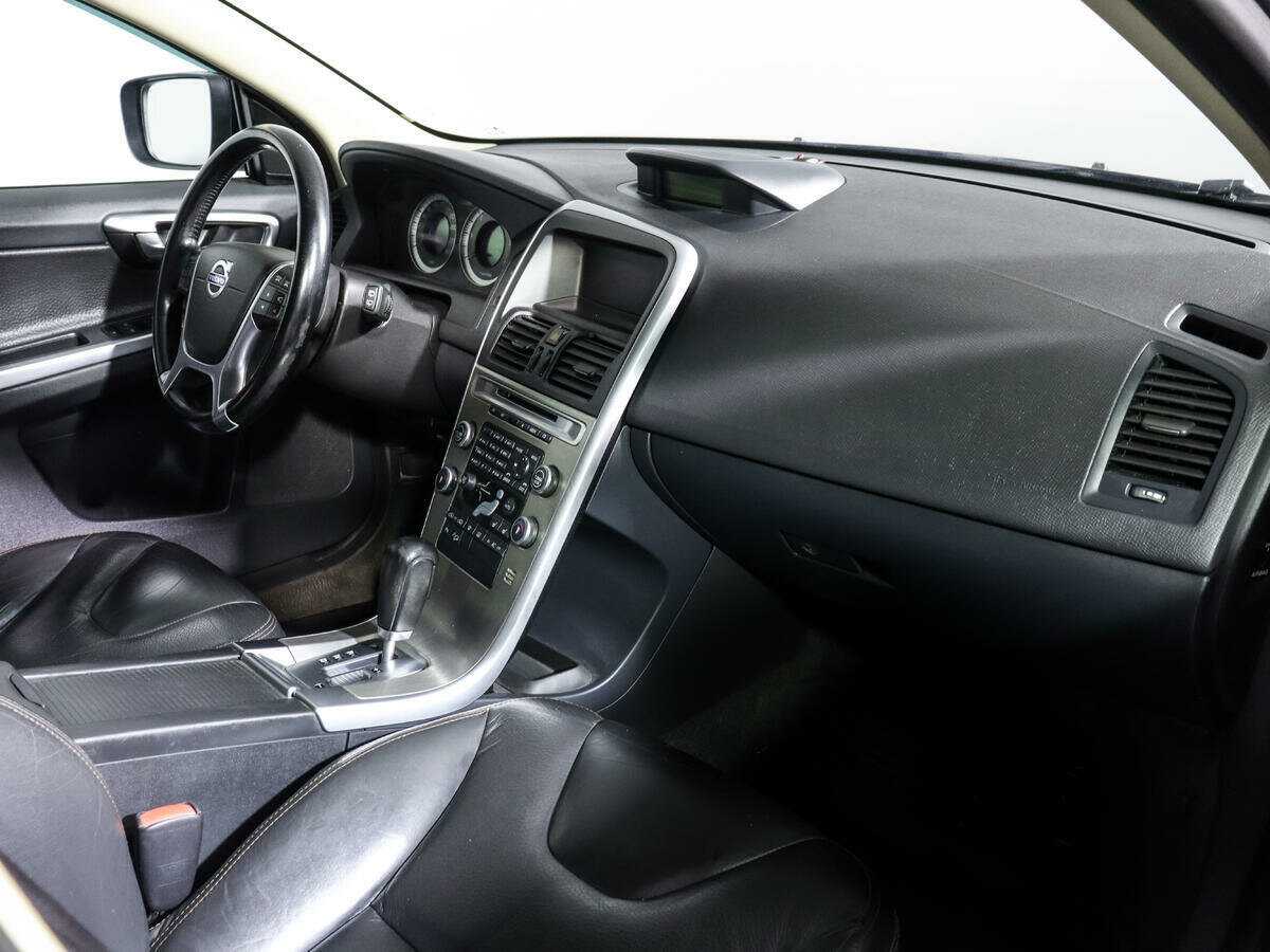 Volvo XC60 с пробегом — 2010 год. Фото: #8