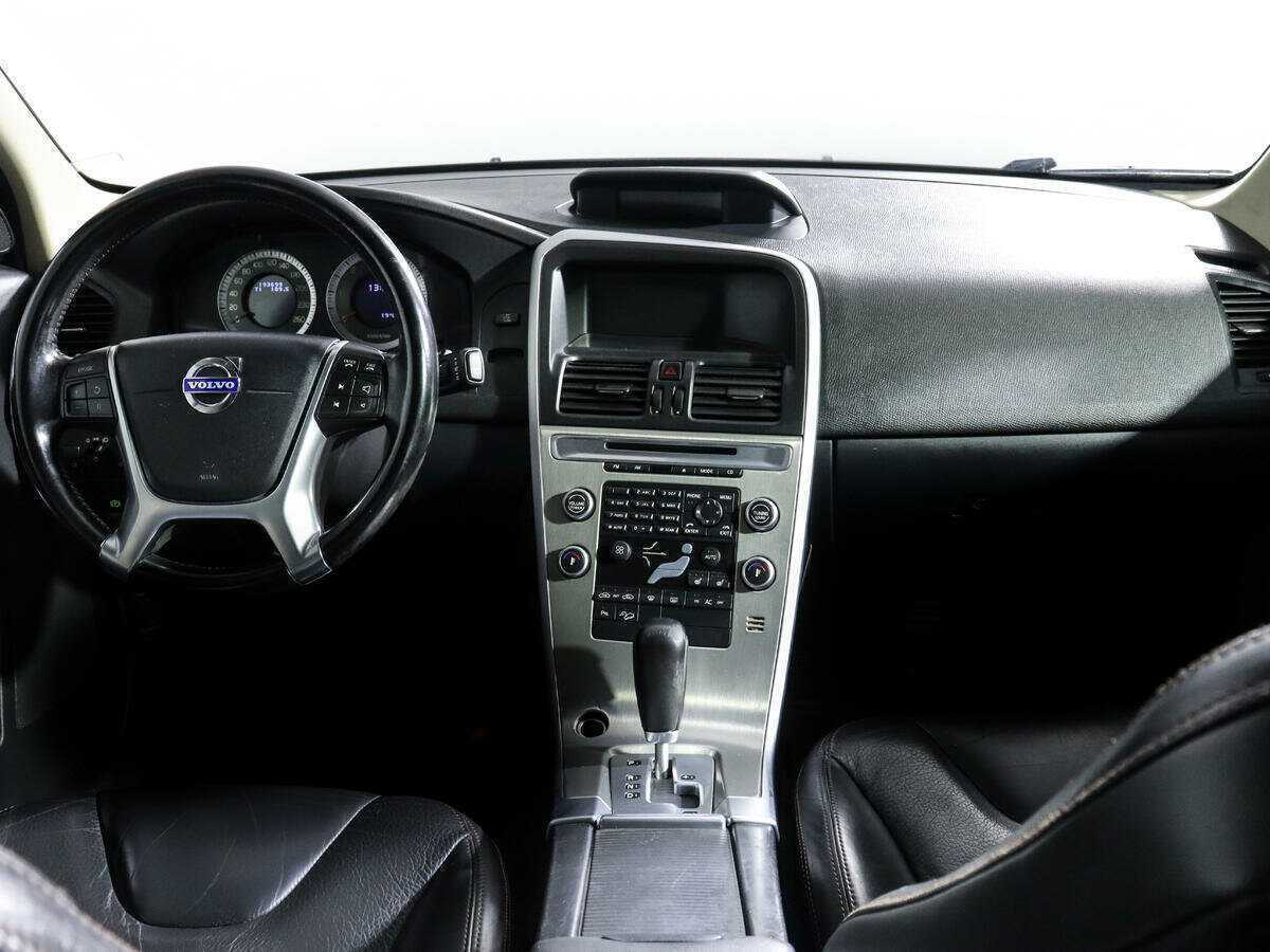 Volvo XC60 с пробегом — 2010 год. Фото: #11