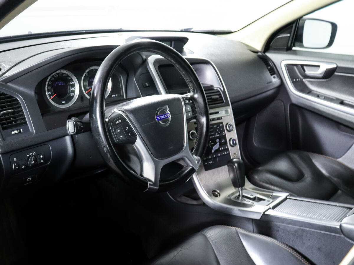 Volvo XC60 с пробегом — 2010 год. Фото: #13