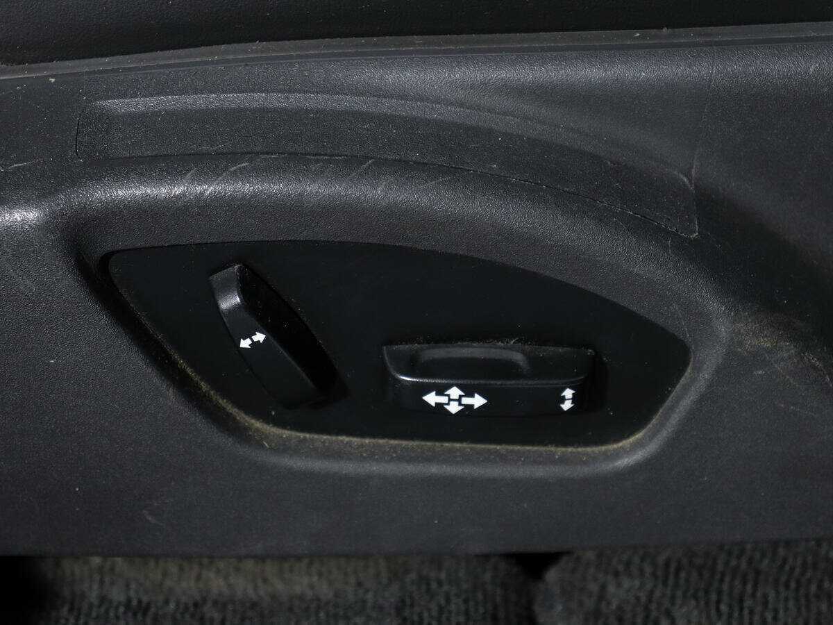 Volvo XC60 с пробегом — 2010 год. Фото: #16