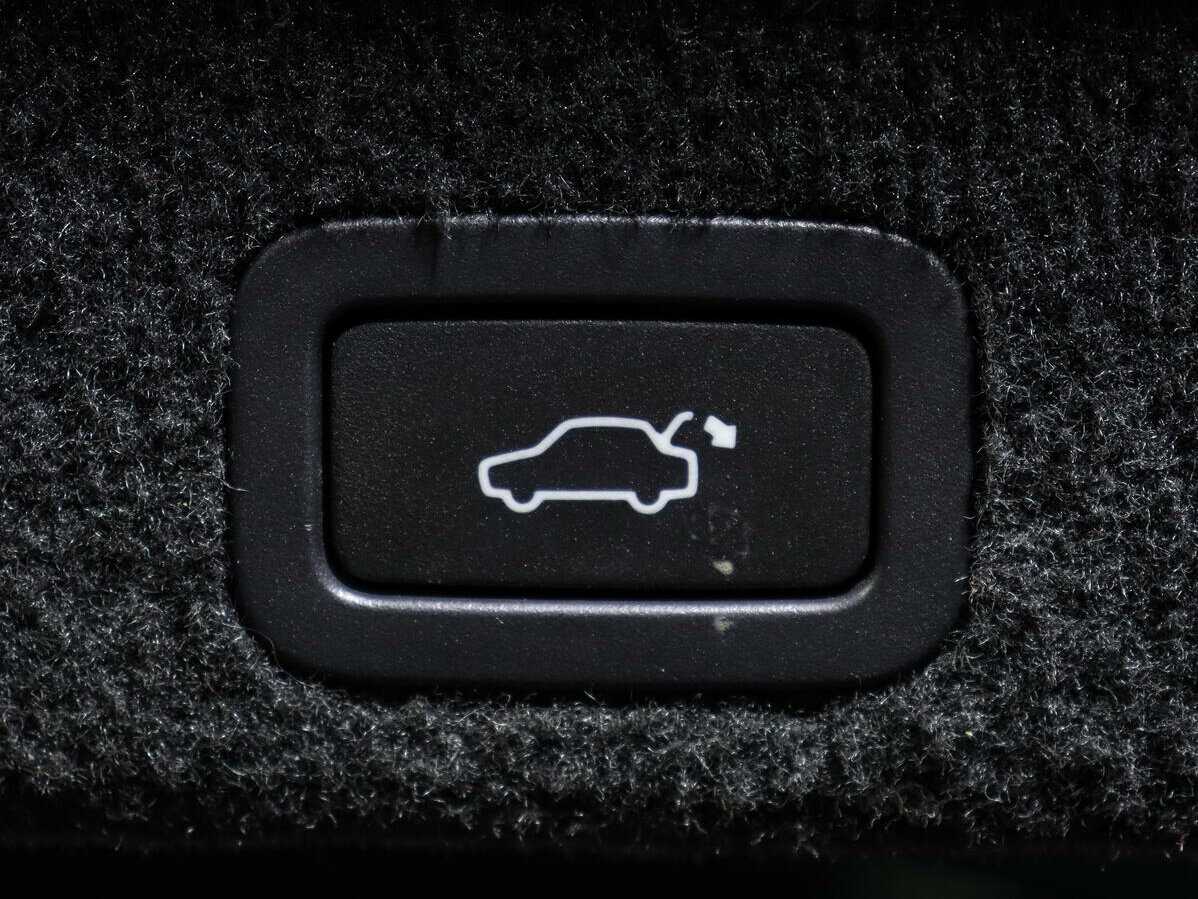 Volvo XC60 с пробегом — 2010 год. Фото: #17