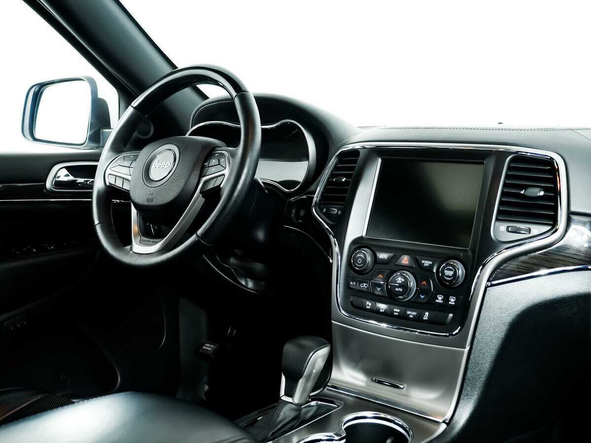 Jeep Grand Cherokee с пробегом — 2017 год. Фото: #6