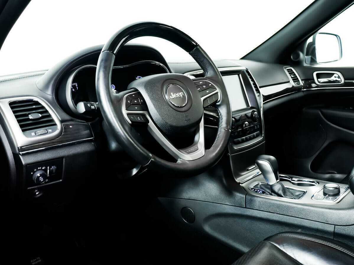 Jeep Grand Cherokee с пробегом — 2017 год. Фото: #10