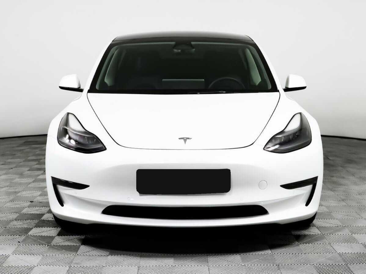 Tesla Model 3 с пробегом — 2022 год. Фото: #1