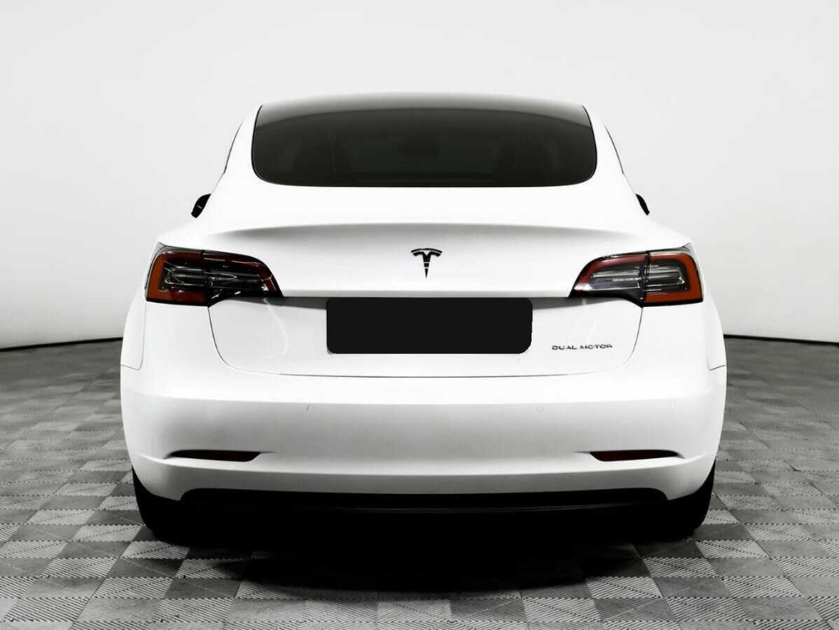 Tesla Model 3 с пробегом — 2022 год. Фото: #5