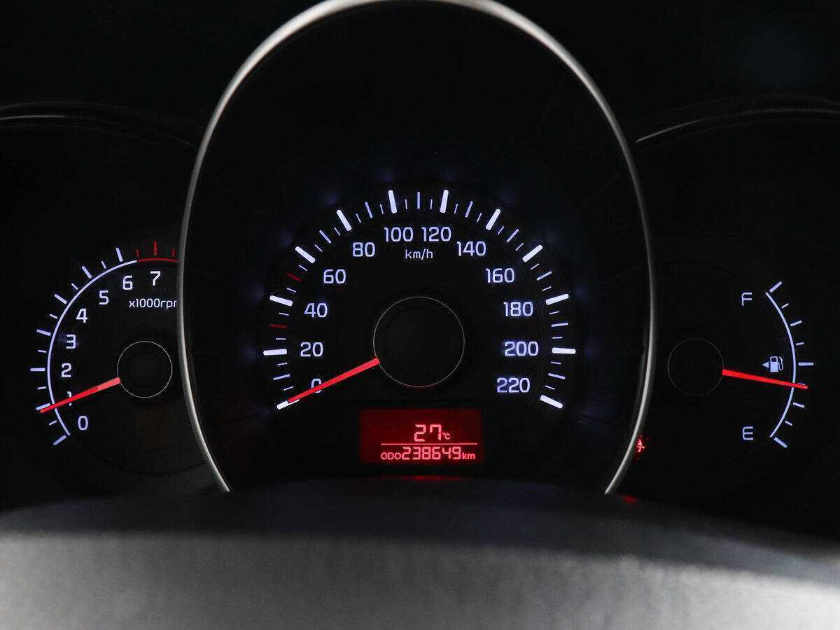 Kia Rio с пробегом — 2011 год. Фото: #10