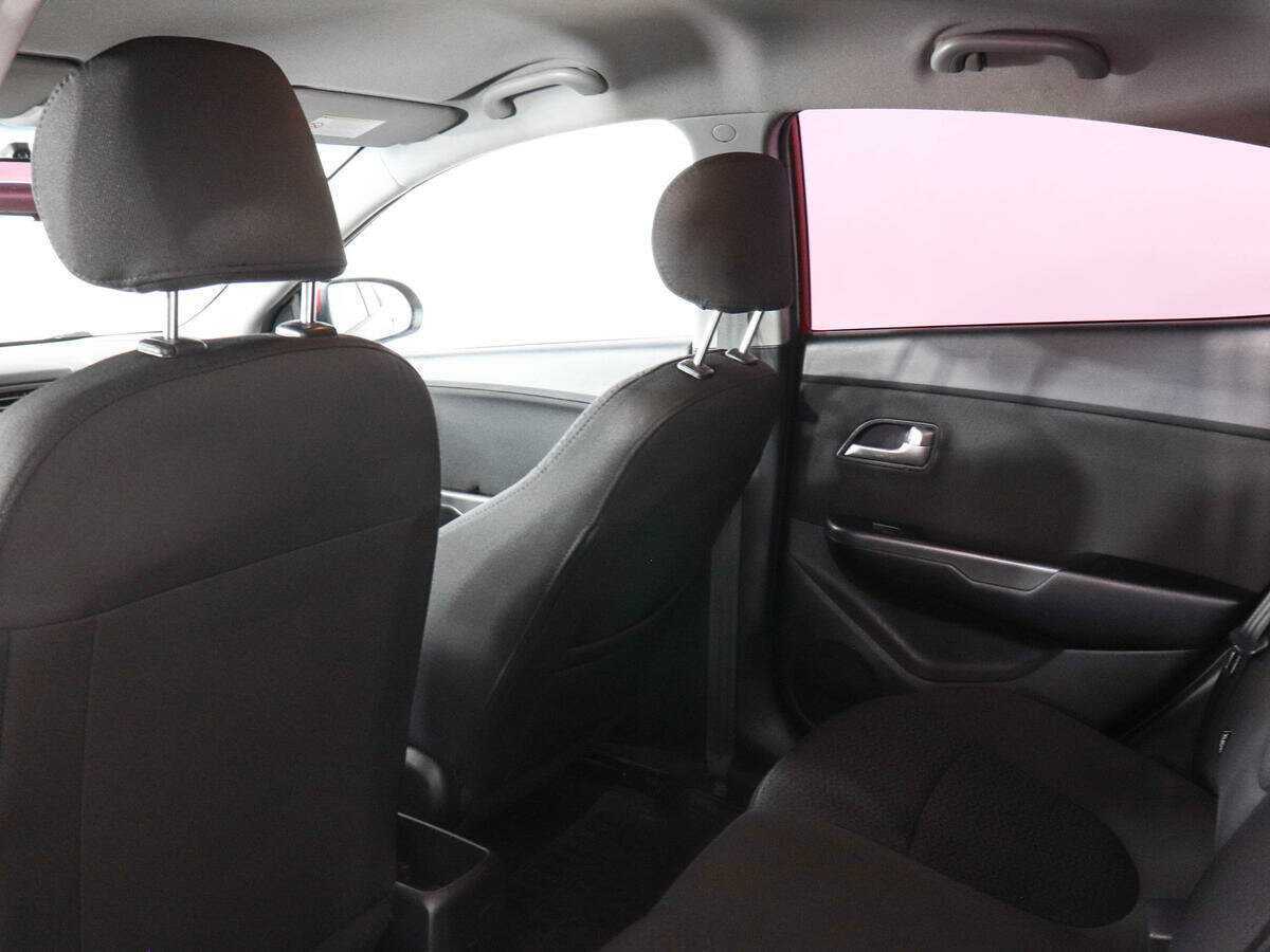 Kia Rio с пробегом — 2011 год. Фото: #11