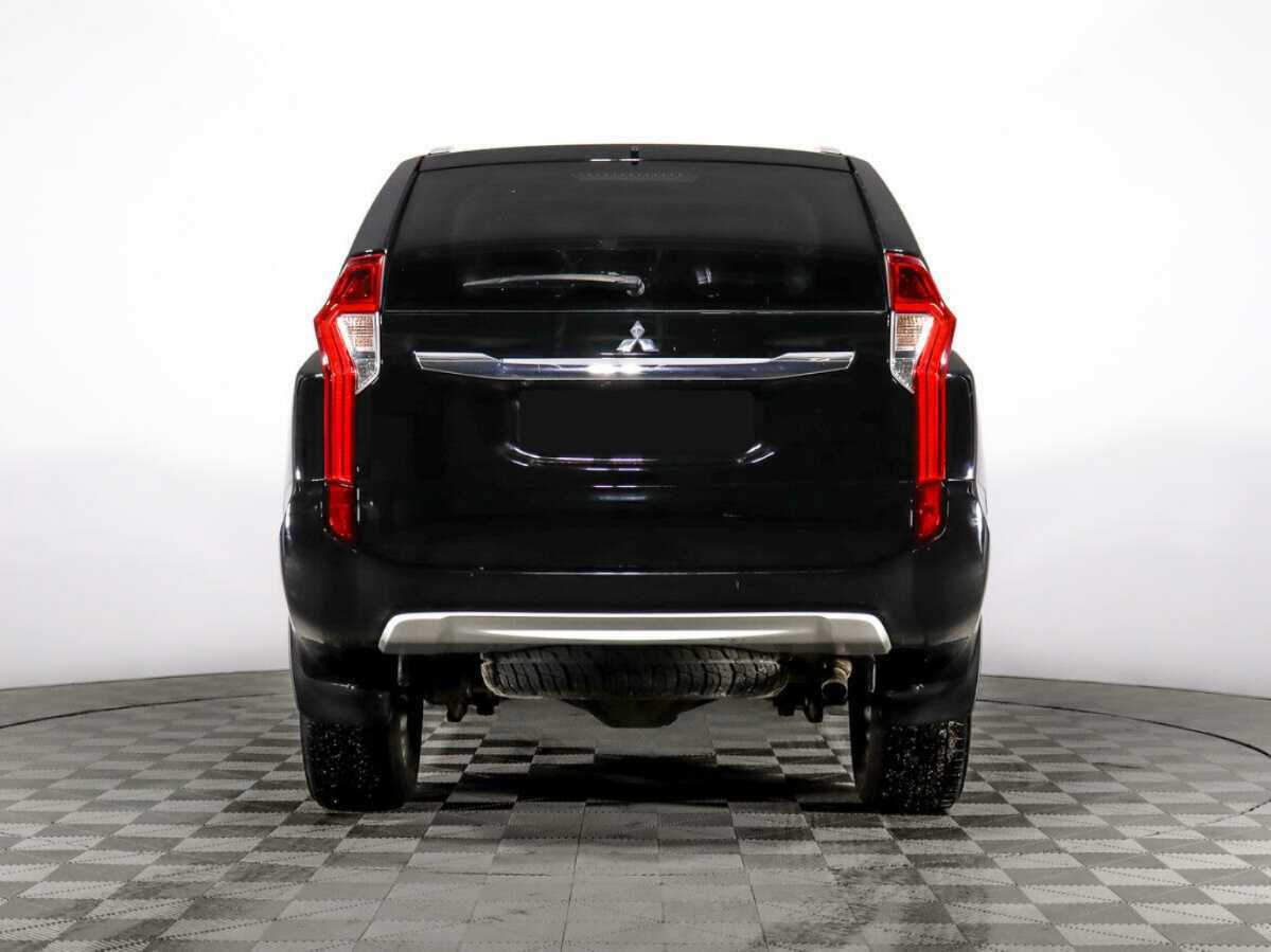 Mitsubishi Pajero Sport с пробегом — 2019 год. Фото: #5