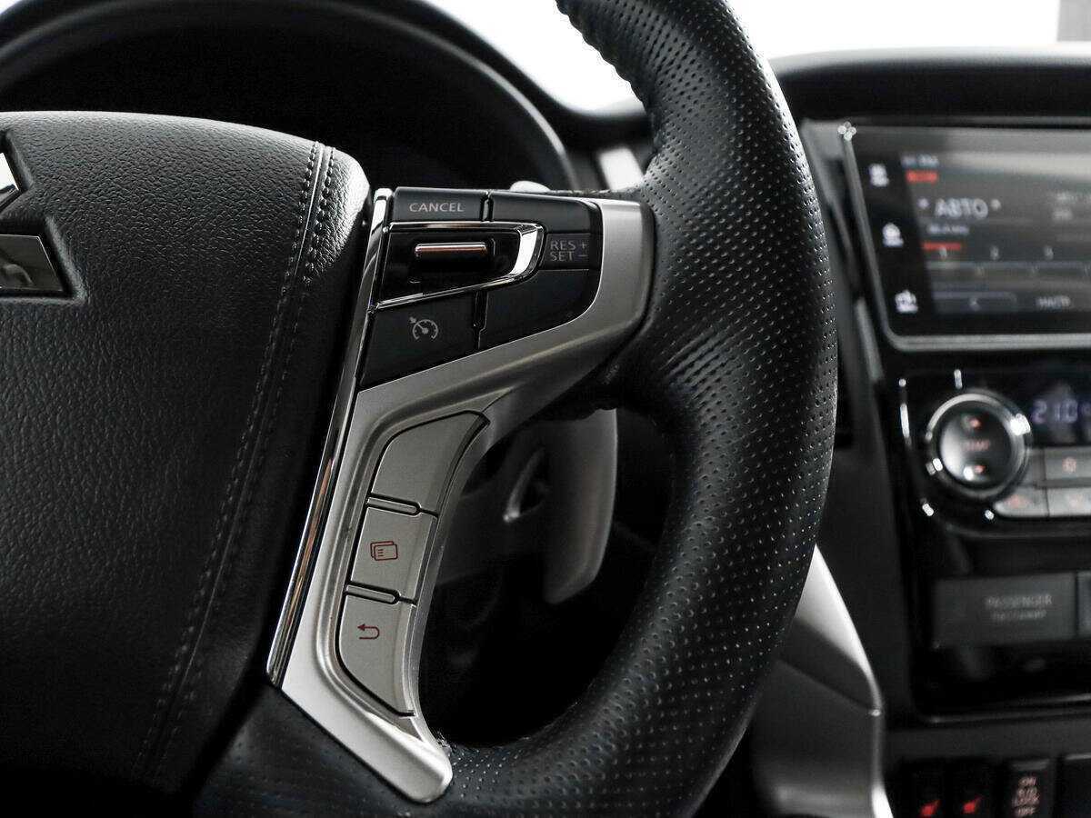 Mitsubishi Pajero Sport с пробегом — 2019 год. Фото: #15
