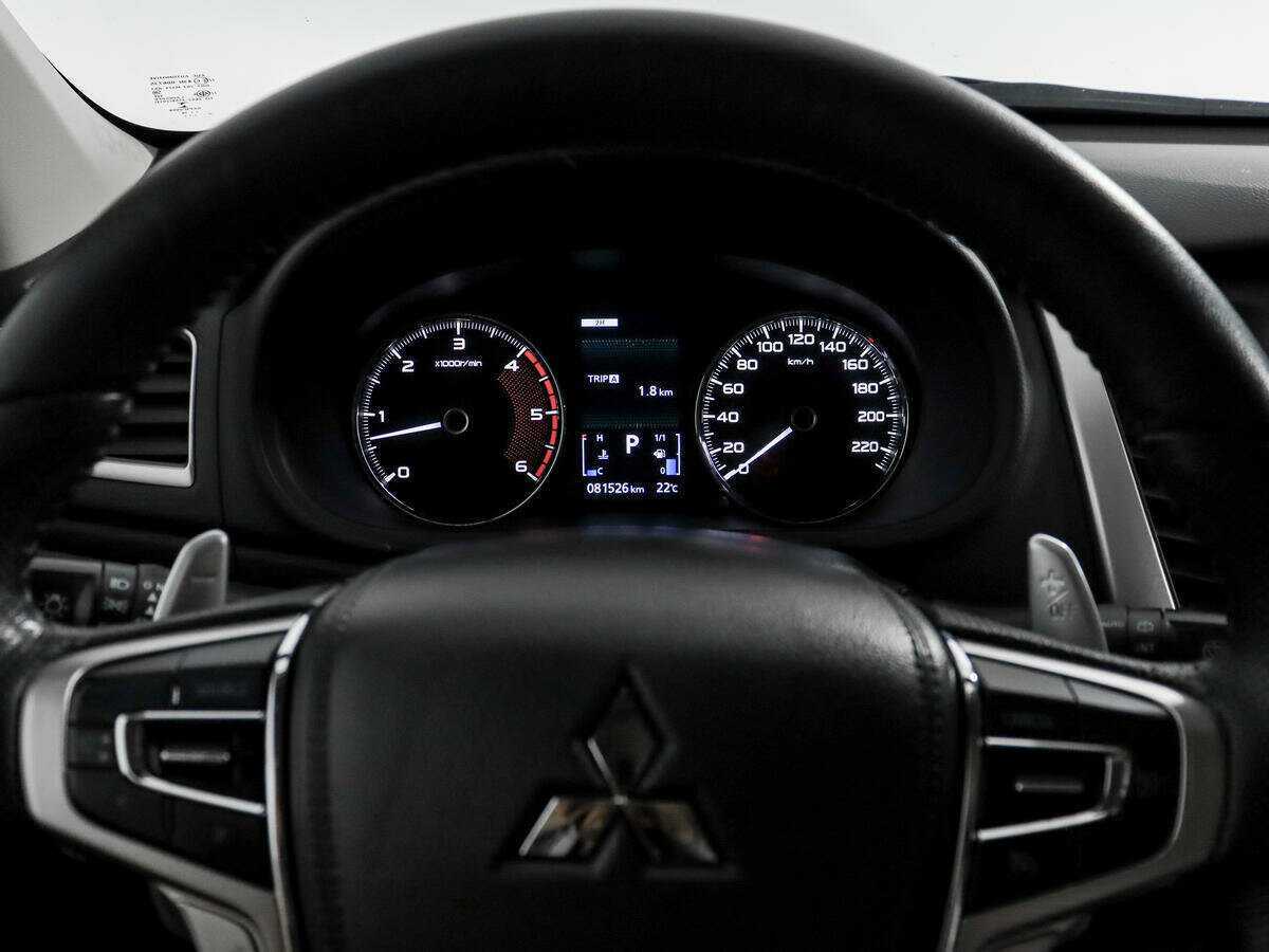 Mitsubishi Pajero Sport с пробегом — 2019 год. Фото: #18