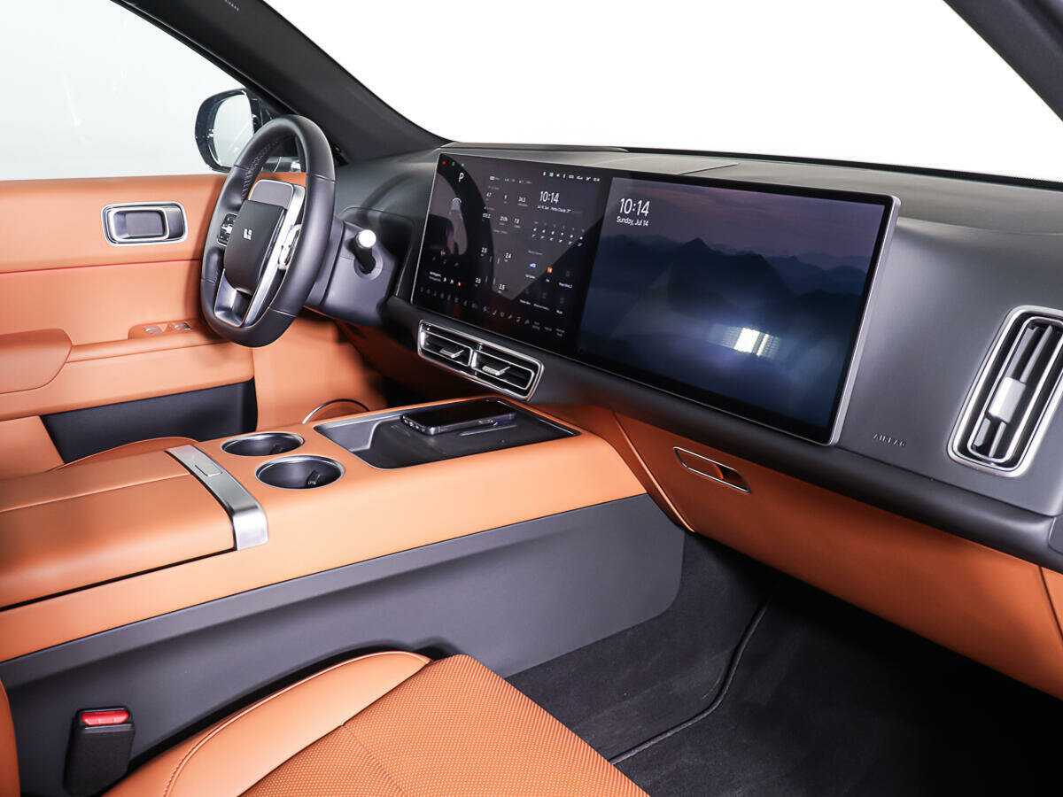 LiXiang L7 с пробегом — 2023 год. Фото: #9