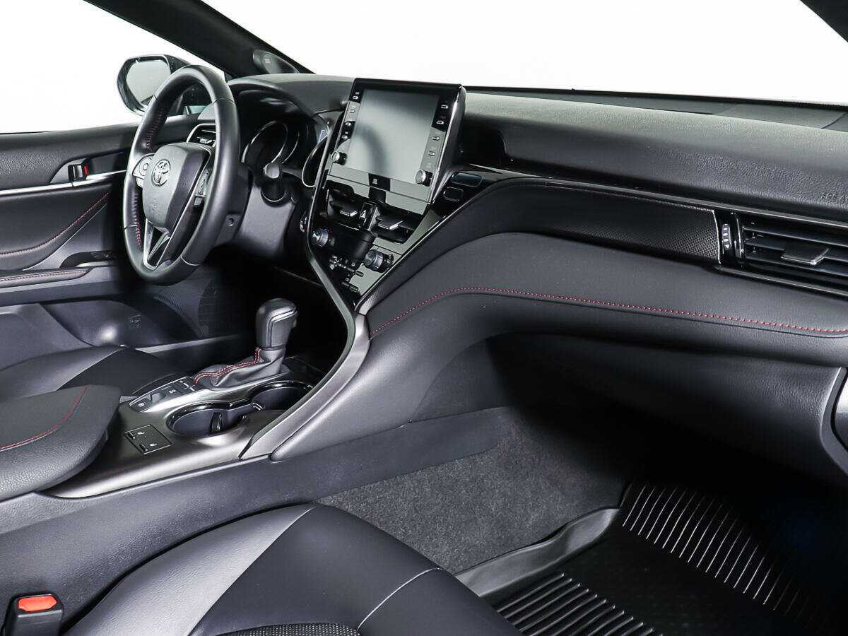 Toyota Camry с пробегом — 2021 год. Фото: #7