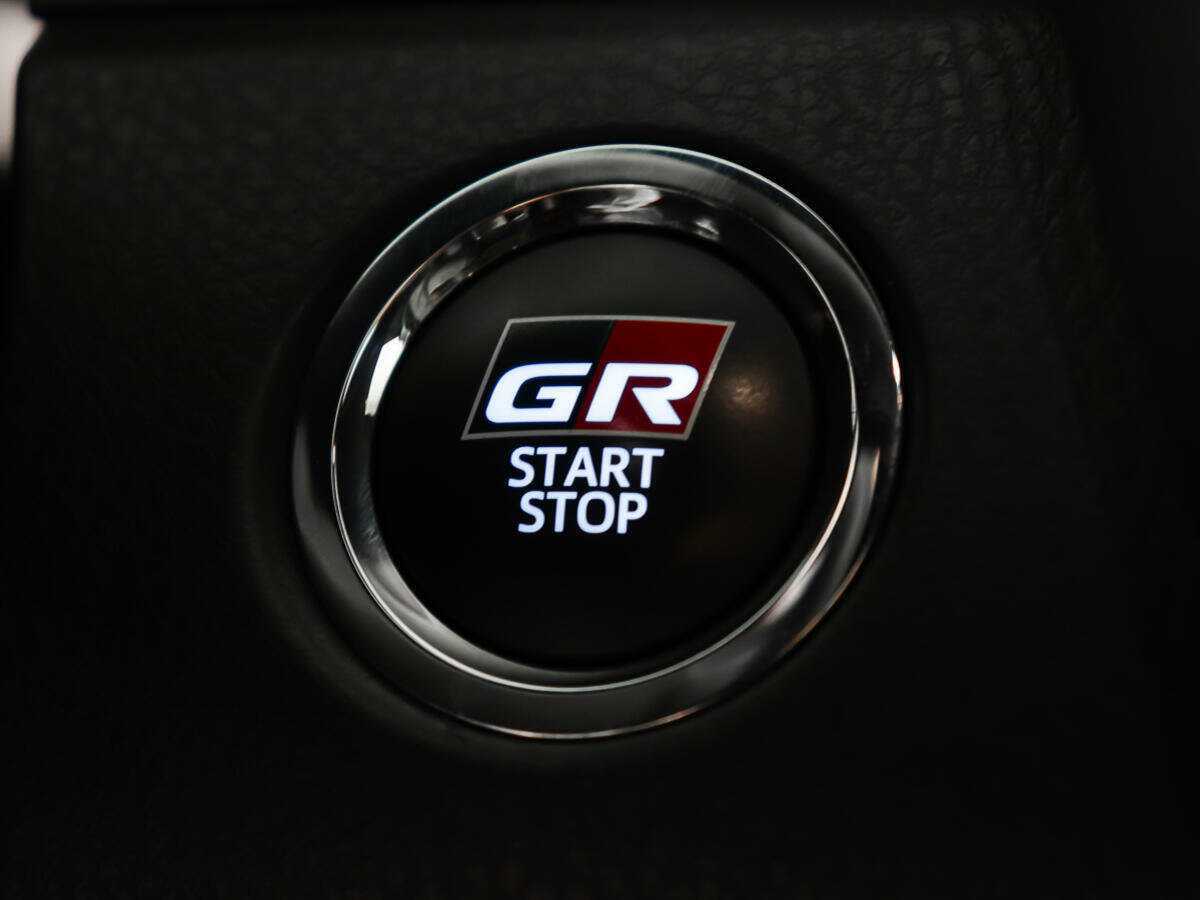 Toyota Camry с пробегом — 2021 год. Фото: #14