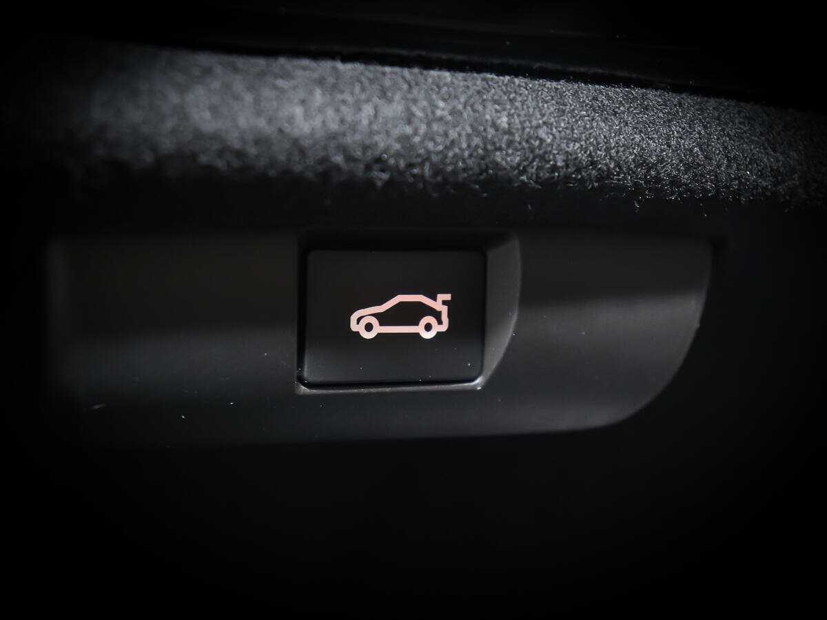 Toyota Camry с пробегом — 2021 год. Фото: #21