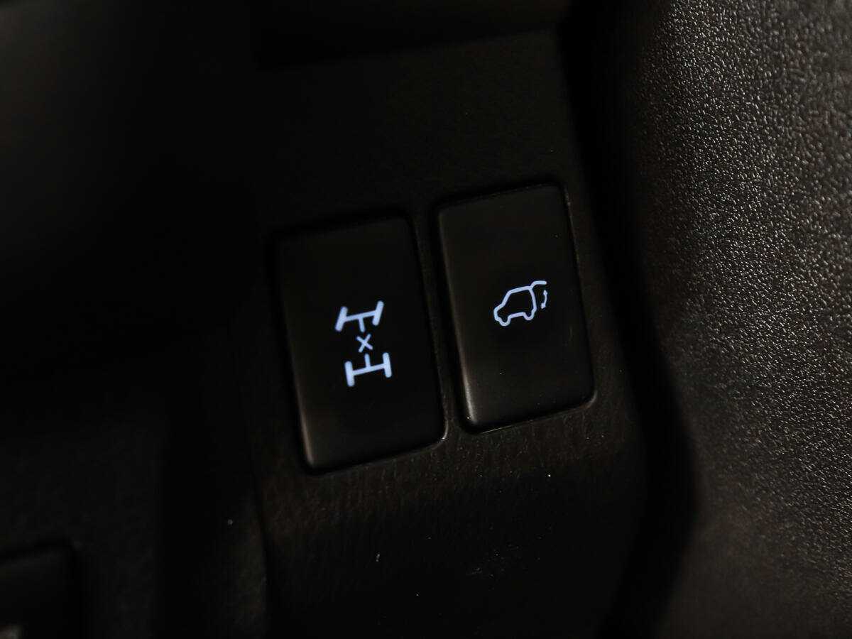 Toyota RAV4 с пробегом — 2018 год. Фото: #13