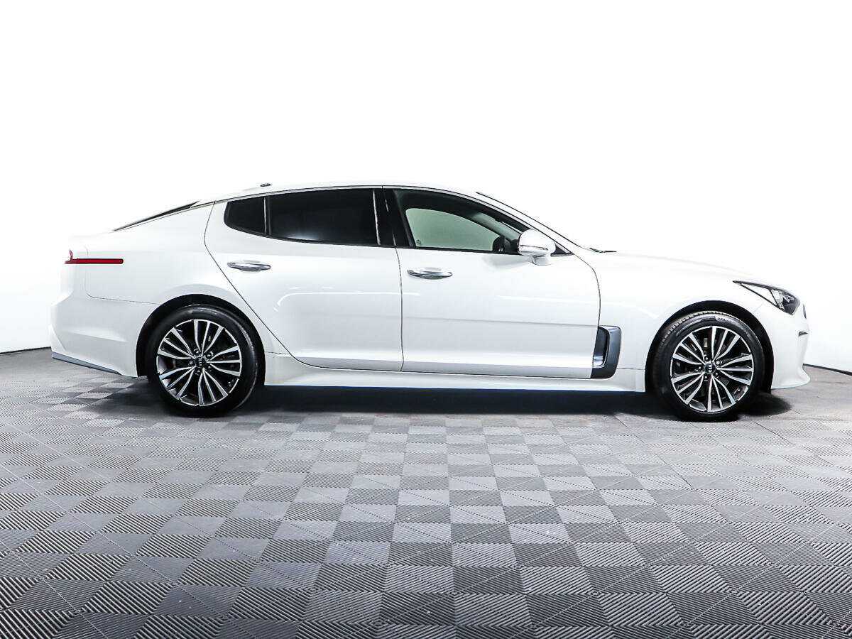 Kia Stinger с пробегом — 2018 год. Фото: #3