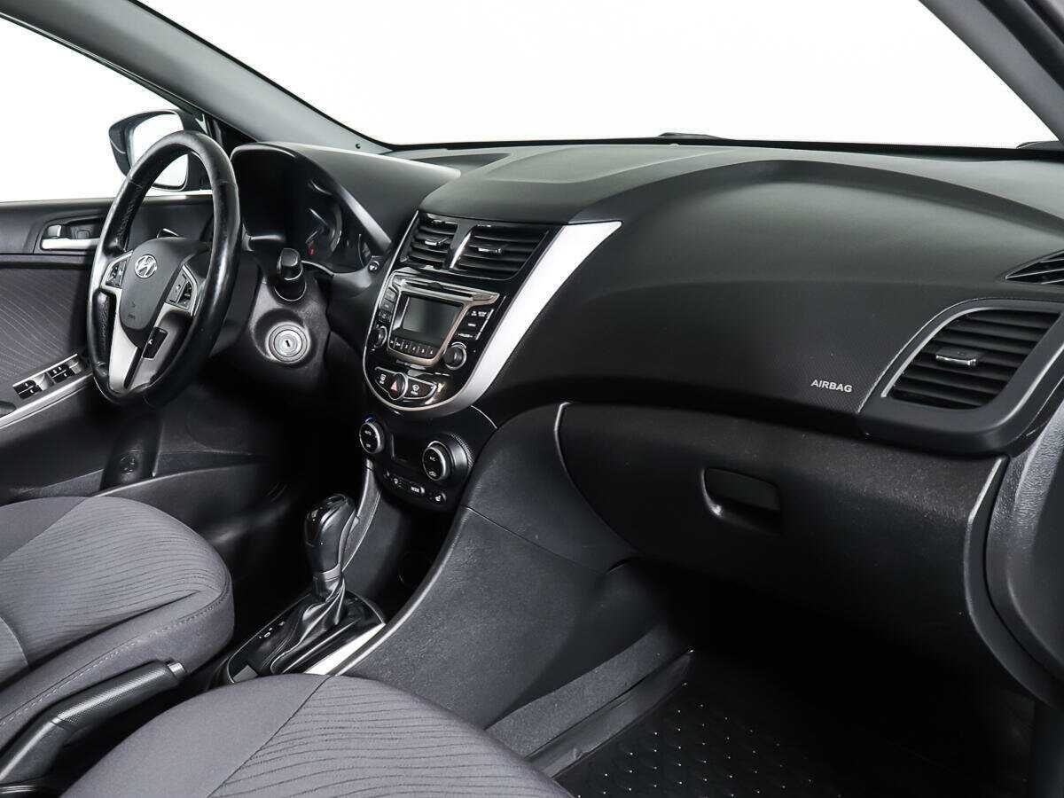 Hyundai Solaris с пробегом — 2016 год. Фото: #7