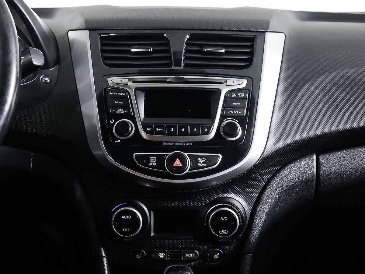 Hyundai Solaris с пробегом — 2016 год. Фото: #10