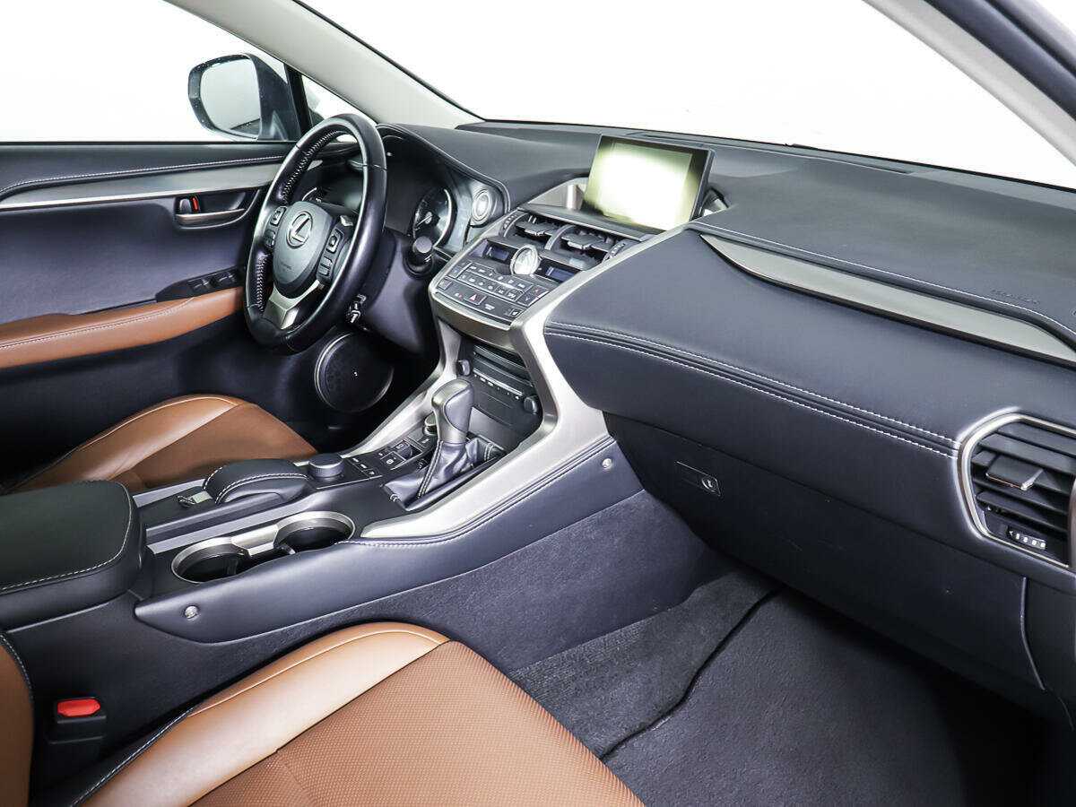 Lexus NX с пробегом — 2016 год. Фото: #6