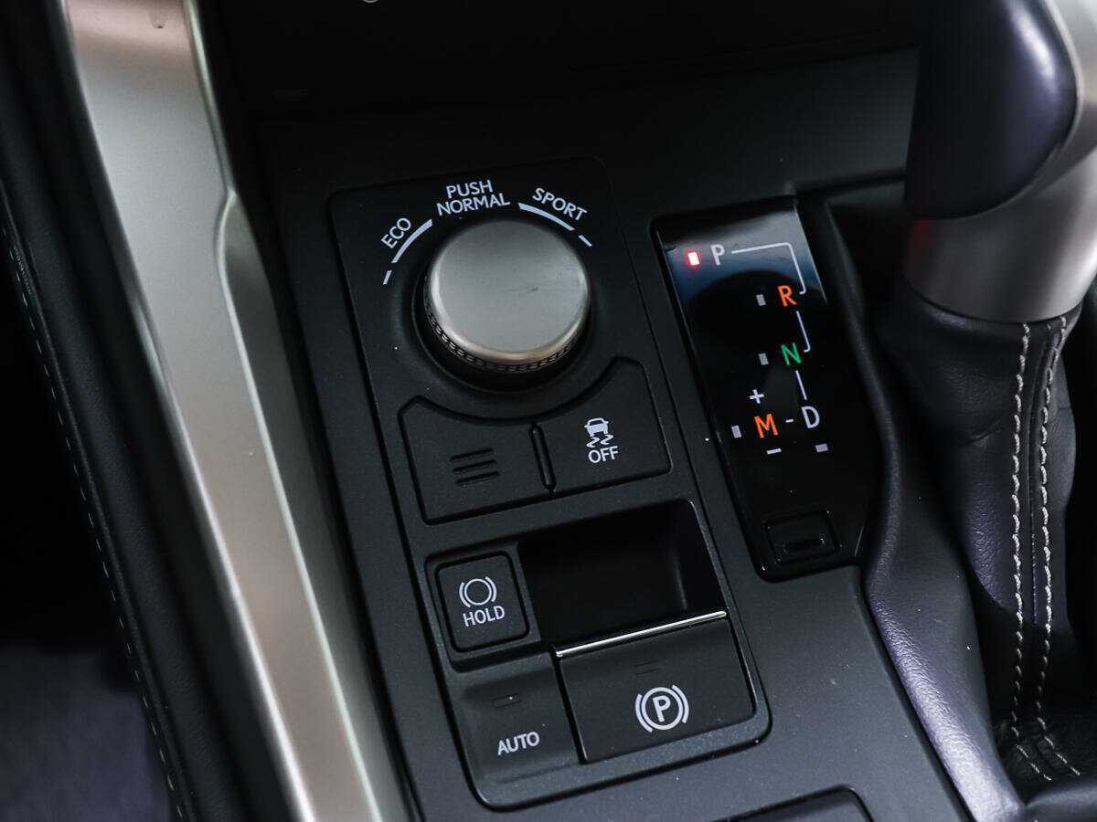 Lexus NX с пробегом — 2016 год. Фото: #15