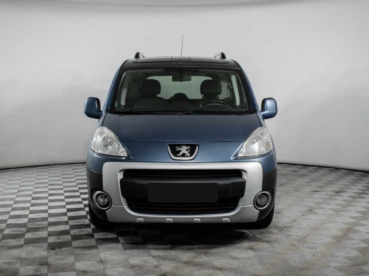 Peugeot Partner с пробегом — 2011 год. Фото: #1